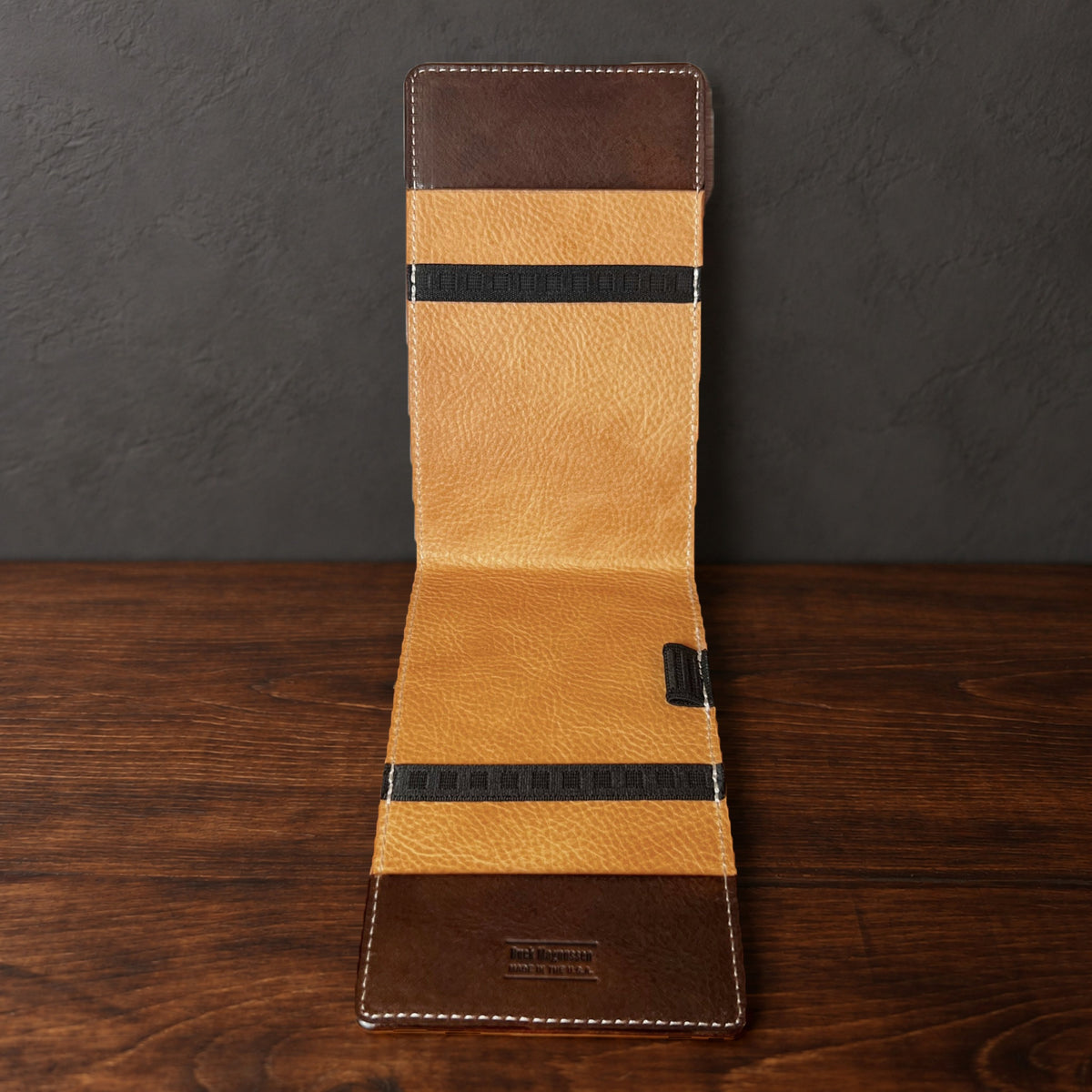 Inside the Oakmont Pro yardage book cover: natural interior, elastics at the top and bottom and a pencil loop
