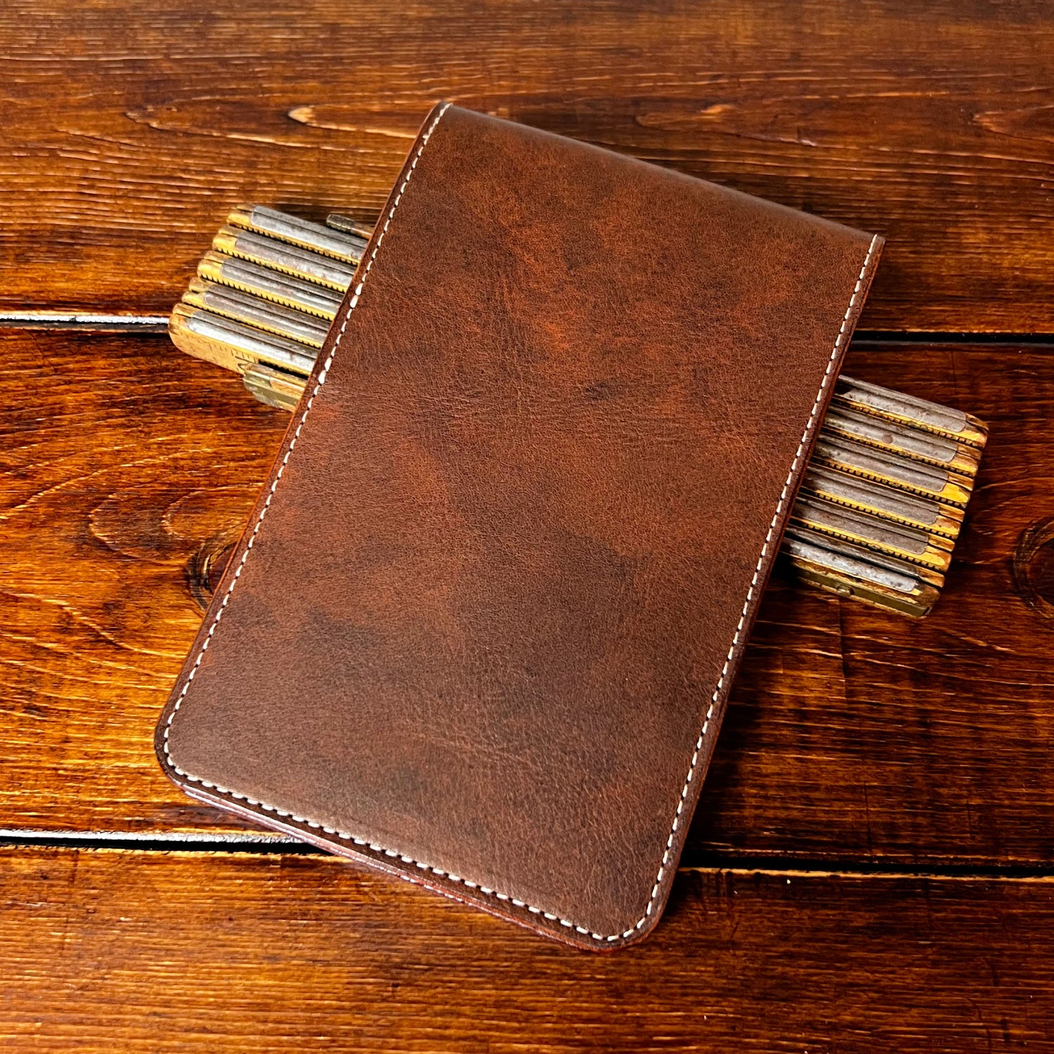 Augusta Classic Yardage Book Cover in Nemesis and Cream Thread