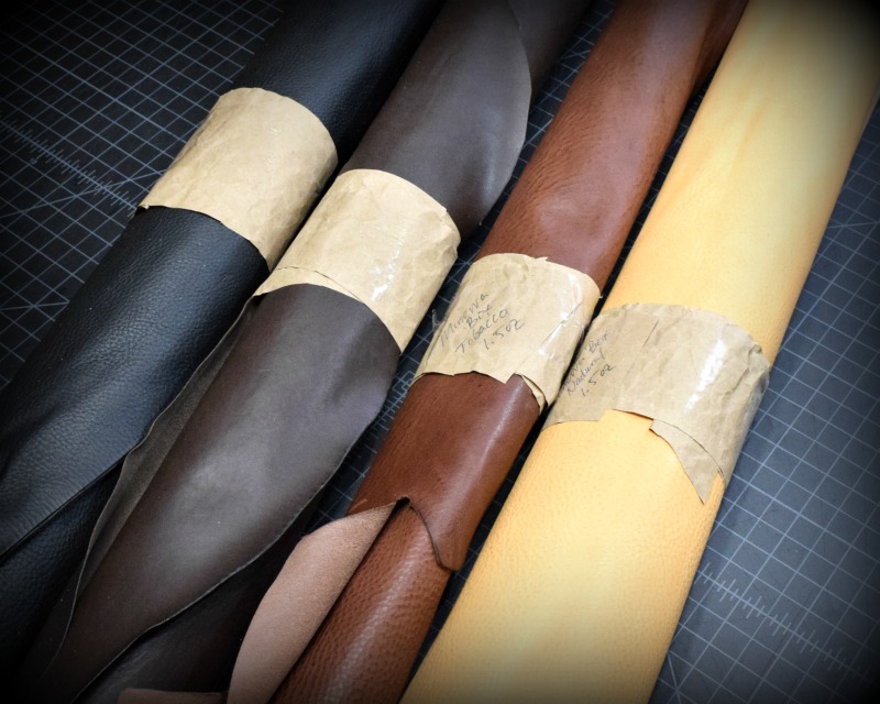 Minerva Box Leather Rolls